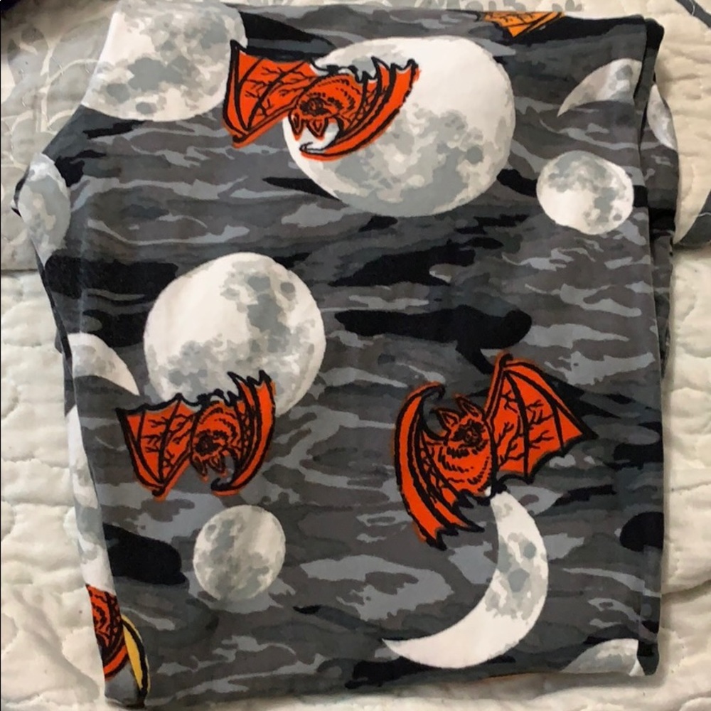 Lularoe leggings - moons bats camo